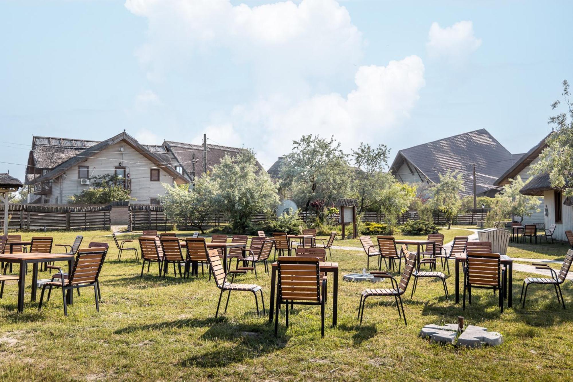 Dolphin Camping Sfântu Gheorghe Exterior foto
